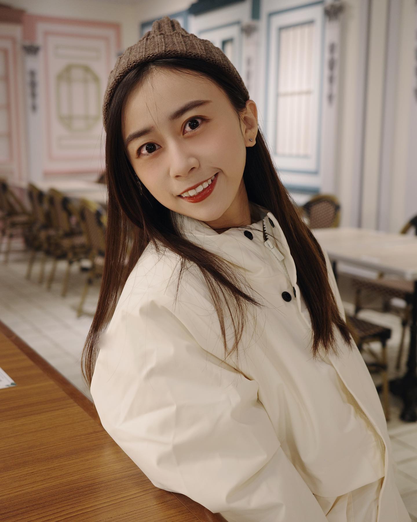 留学生约炮约爱加line：qj98877